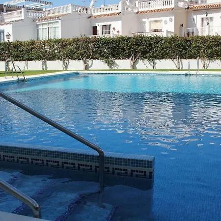 Apartment Gaviota Holidays Piscina Y Playa *