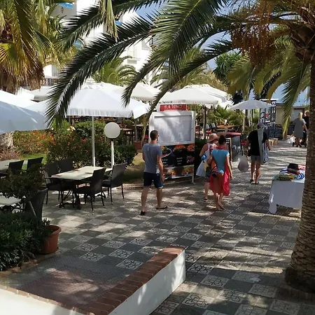Gaviota Holidays Piscina Y Playa Apartment Nerja